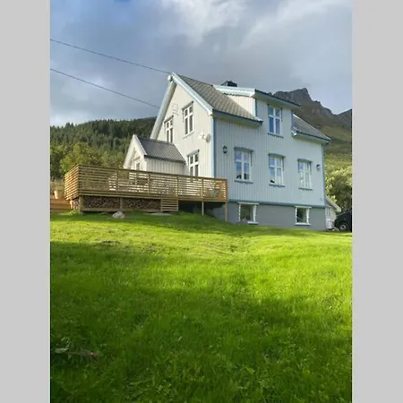 Fjord House In The Heart Of Lofoten *